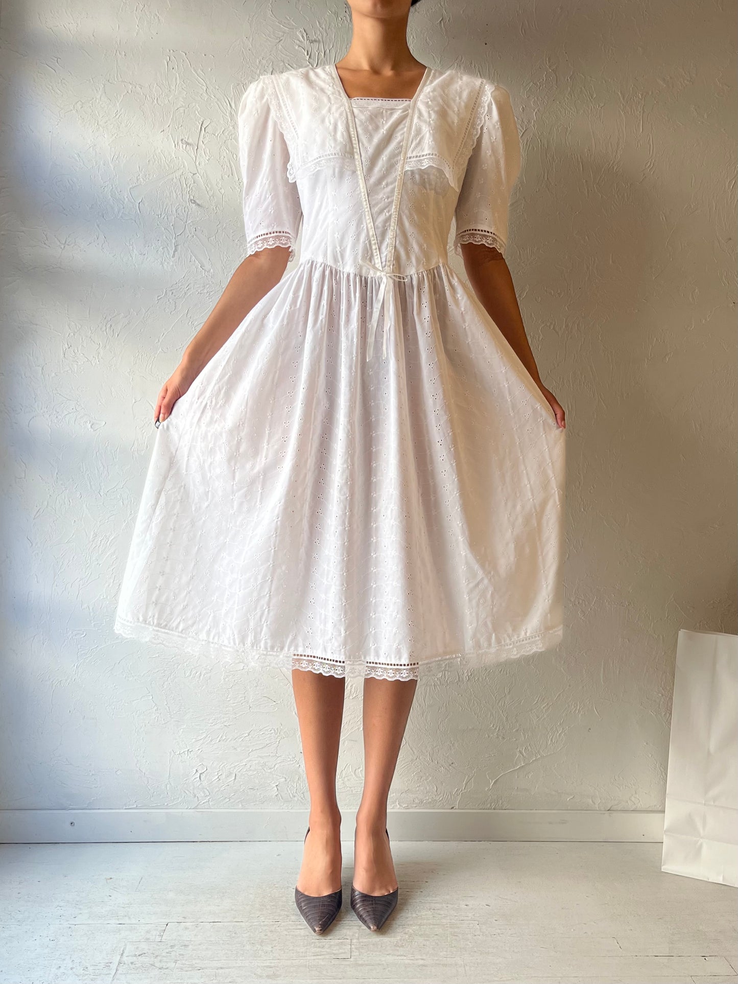 80s 'Gunne Sax' White Lacey Dress / Large