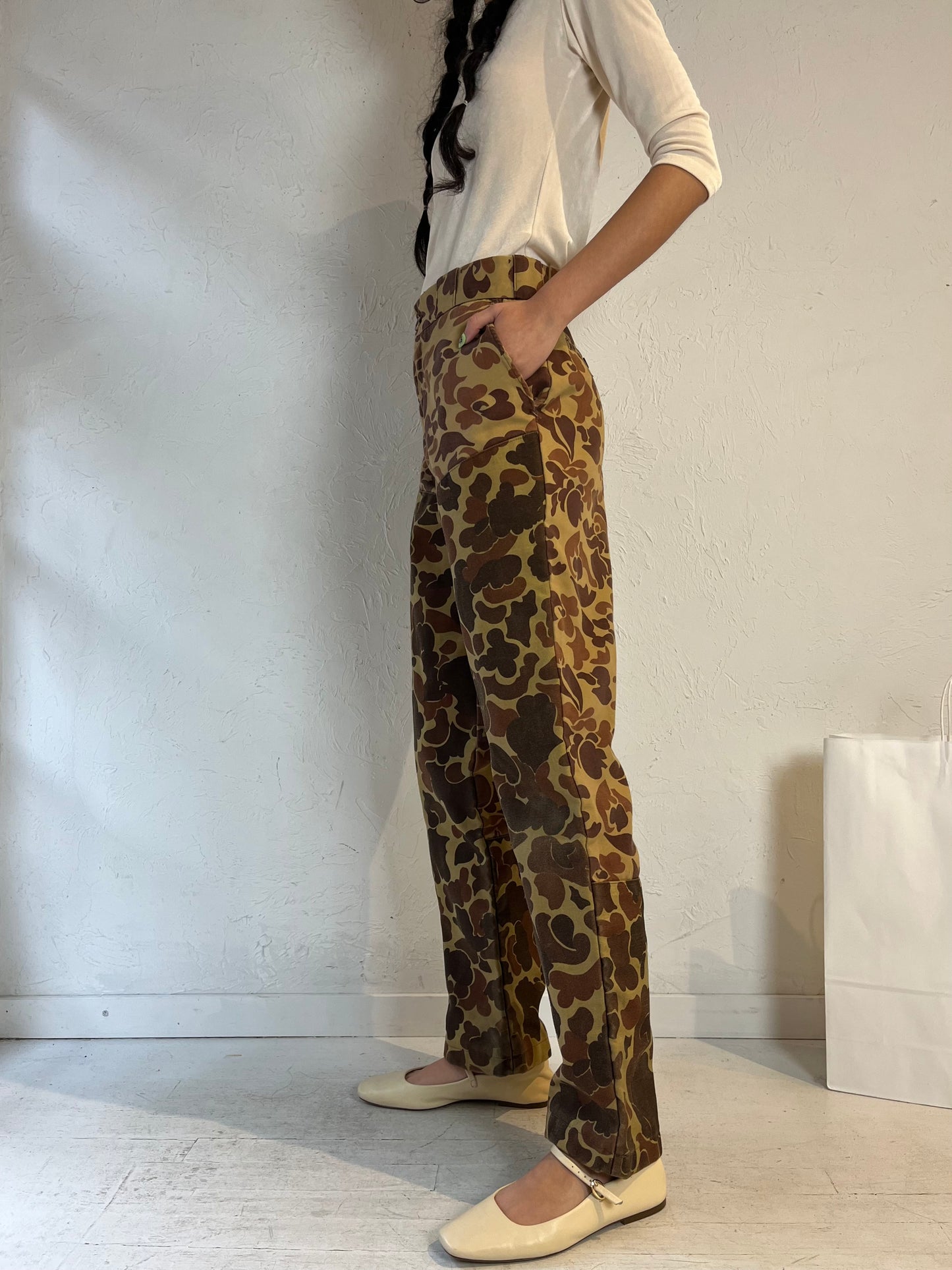 90s ‘Wolverine’ Double Knee Desert Camo Pants / Medium