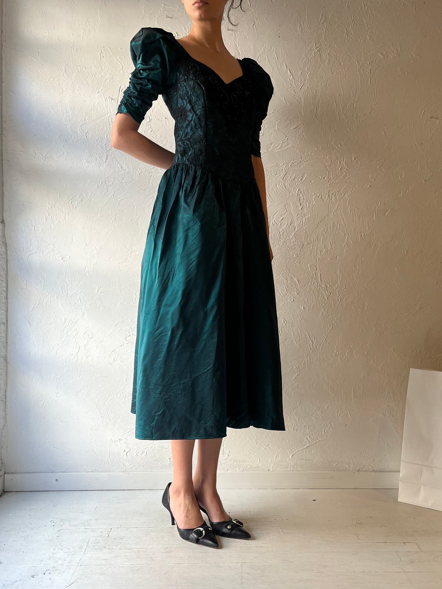 90s Green Lace Formal Dress / Medium