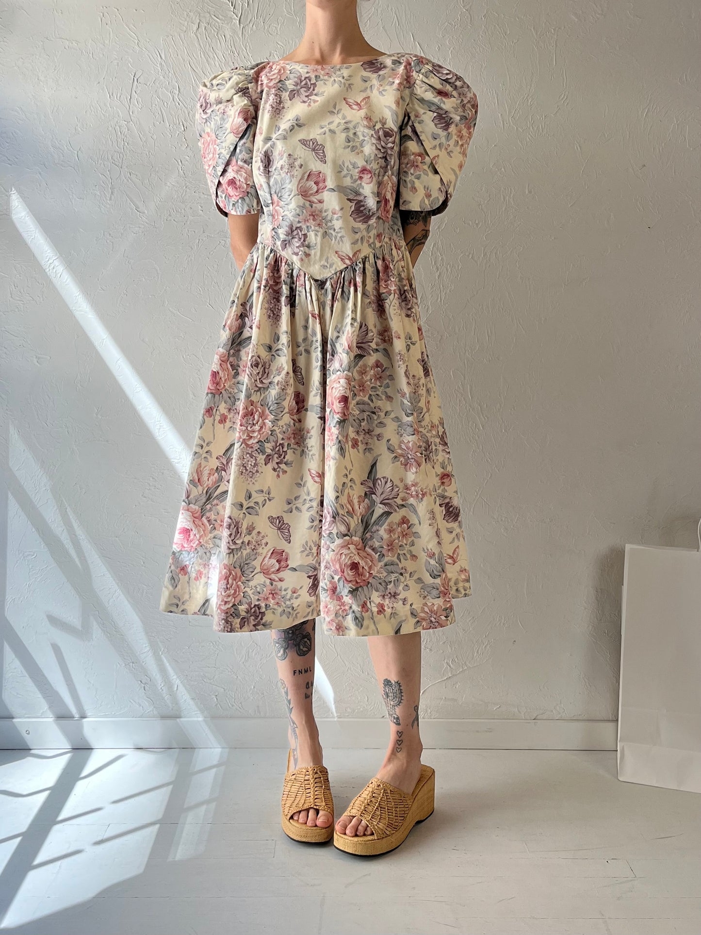 90s Handmade Cotton Floral Puff Sleeve Dress / Medium