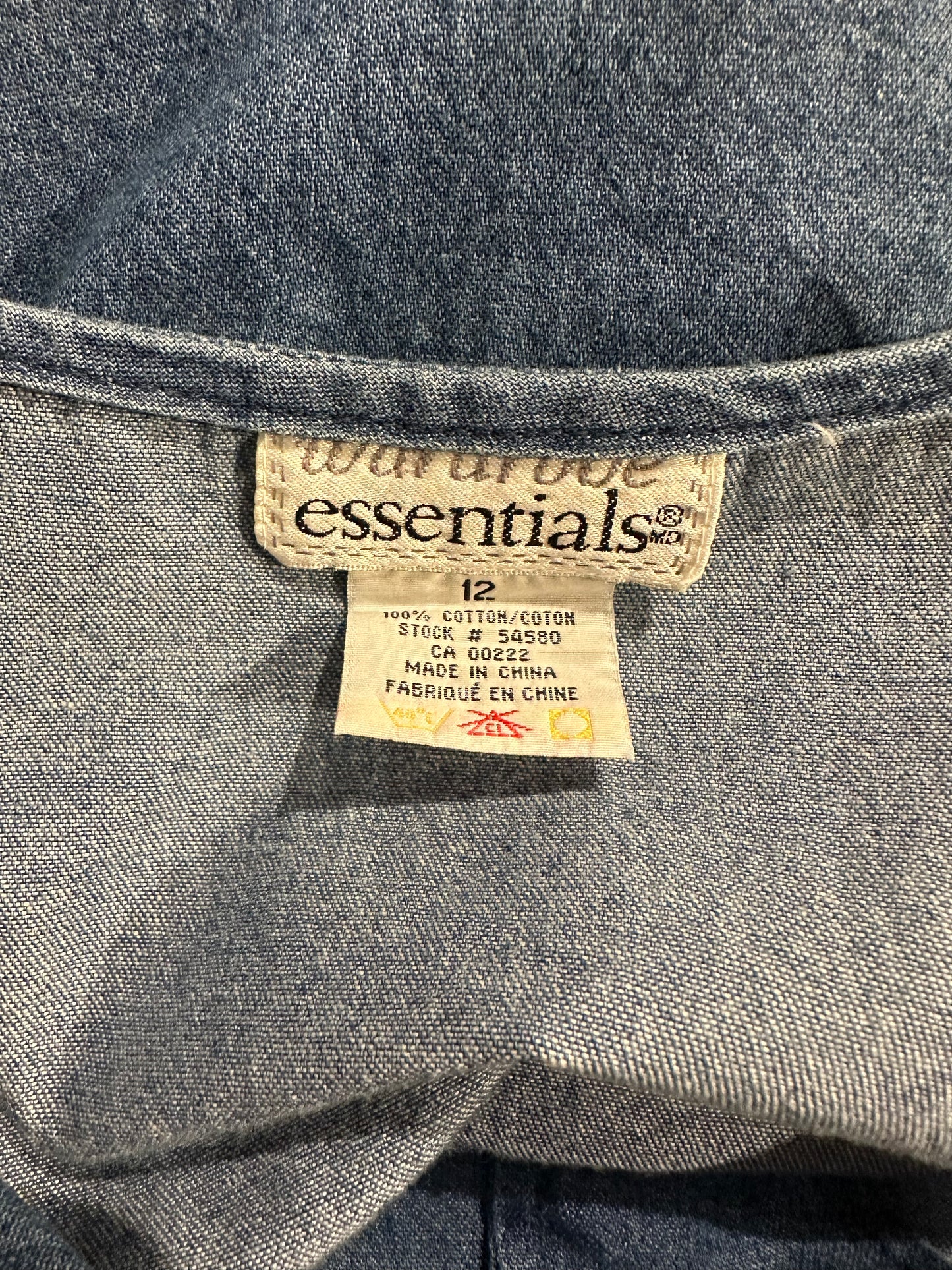 Y2k 'Wardrobe Essentials' Button Up Denim Dress / Large