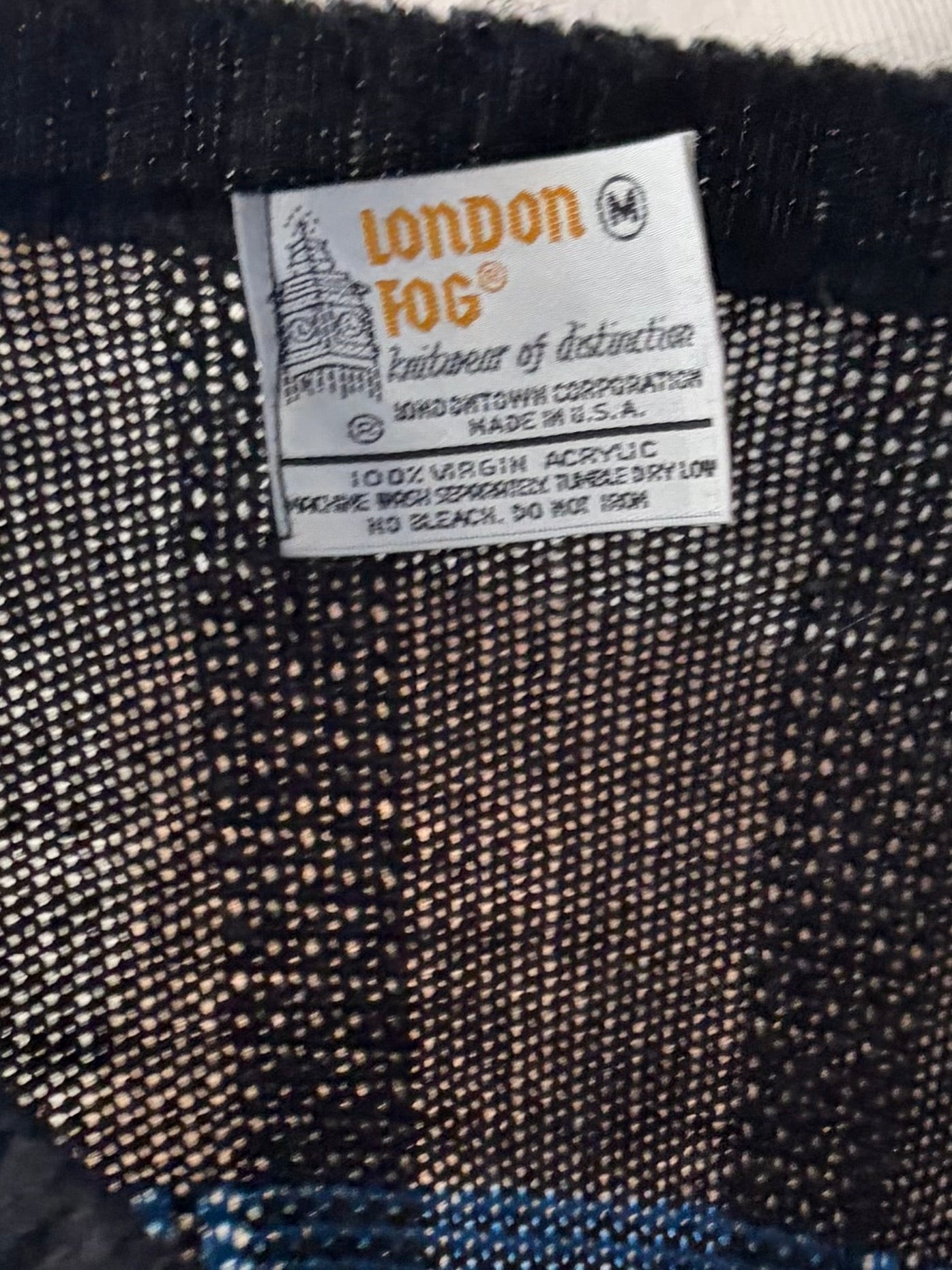 90s 'London Fog' Grey Acrylic V-Neck Sweater / Medium