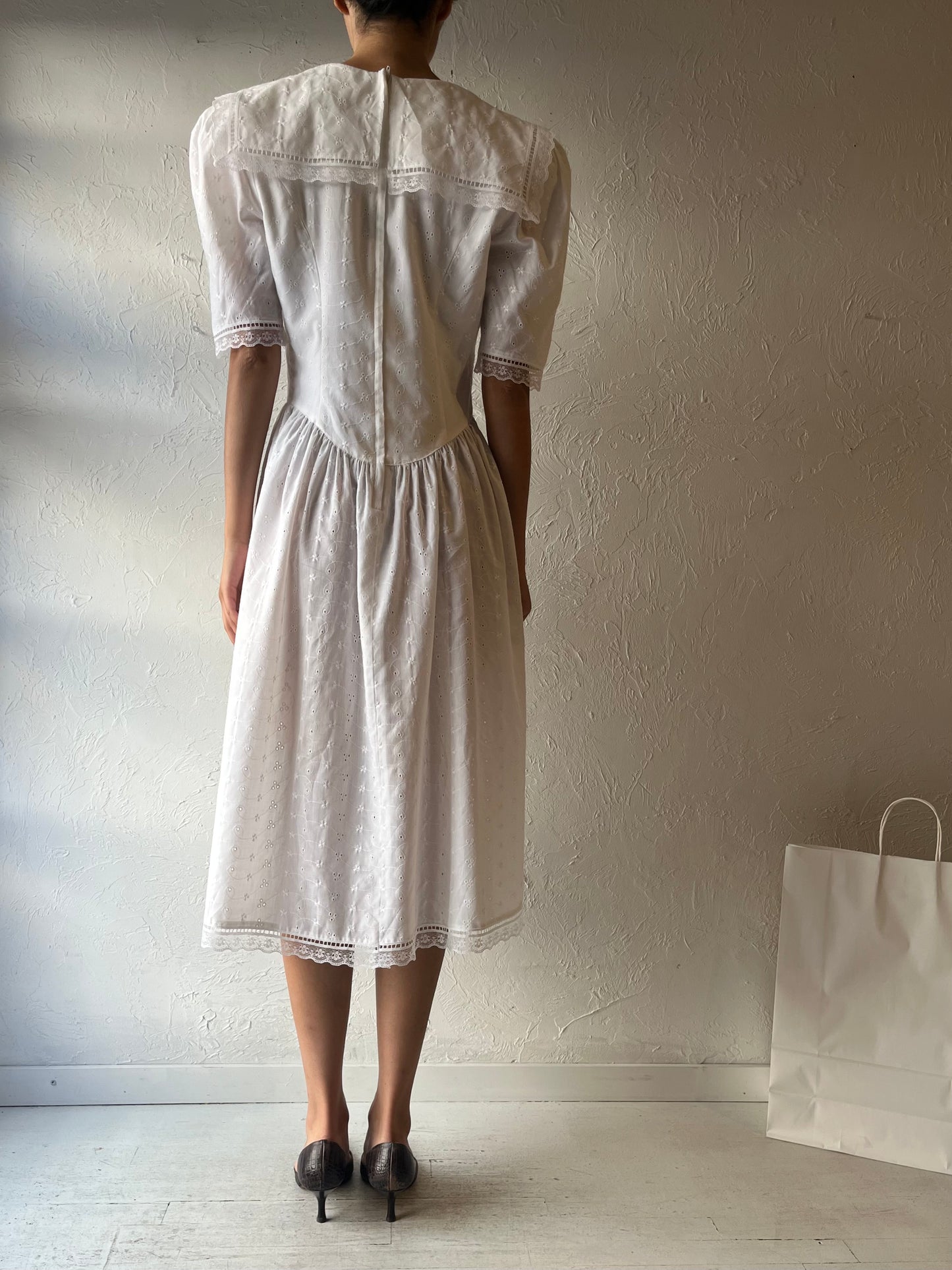 80s 'Gunne Sax' White Lacey Dress / Large