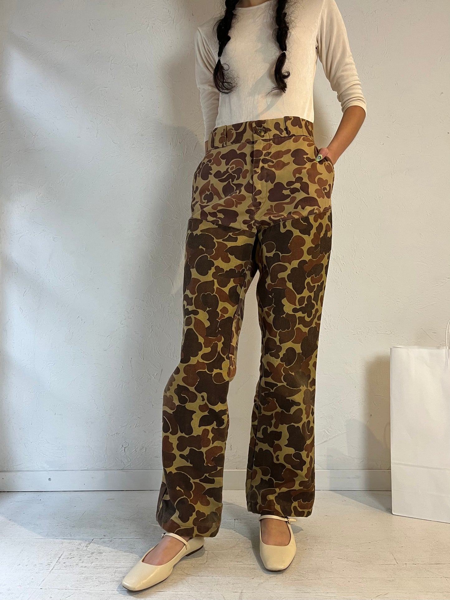 90s ‘Wolverine’ Double Knee Desert Camo Pants / Medium