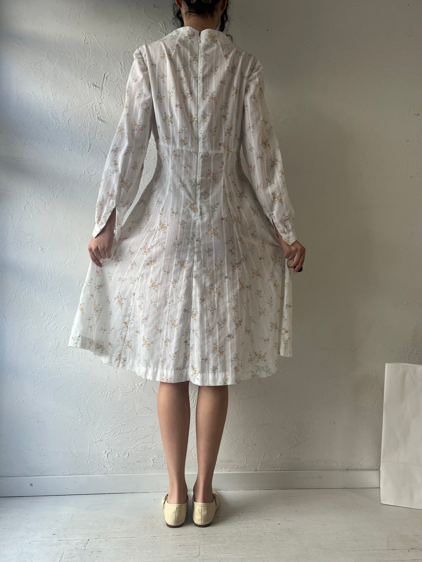 Vintage Handmade Floral Print Long Sleeve Dress / Medium