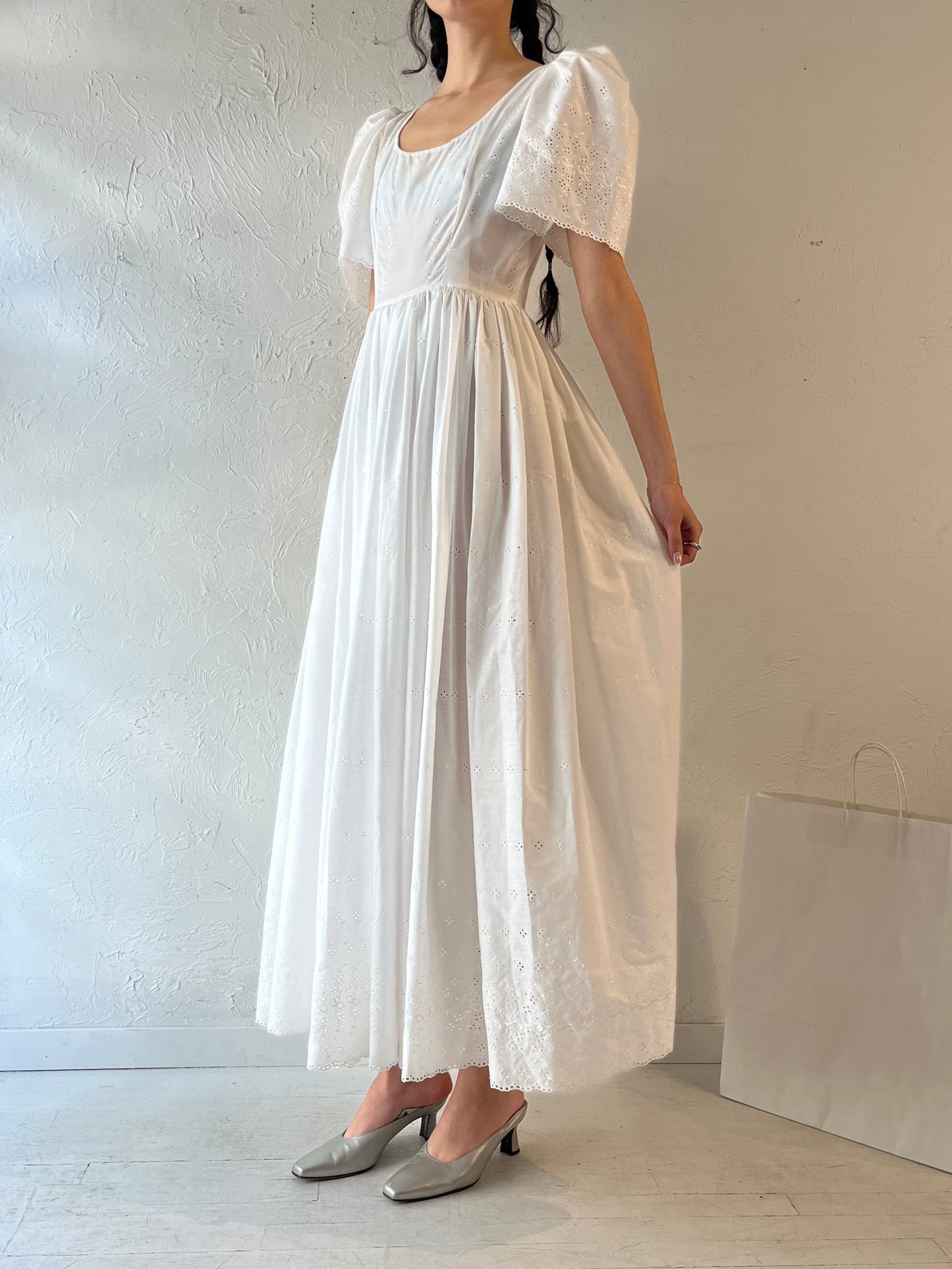 Vintage Handmade White Cotton Eyelet Dress / Small