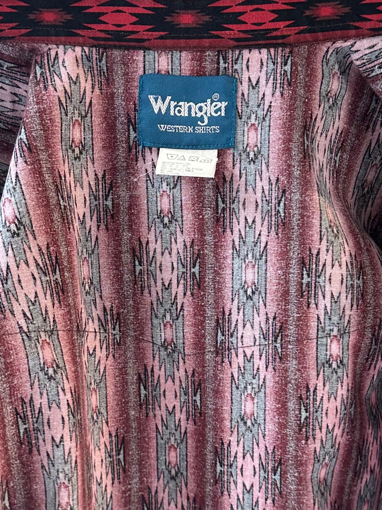 Y2k 'Wrangler' Red Aztec Snap Up Shirt / Large
