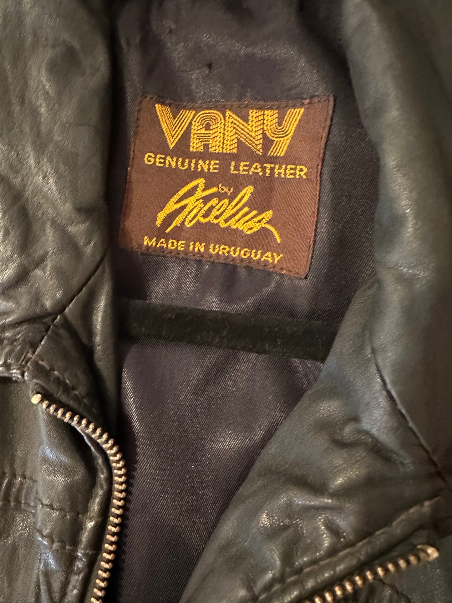 90s 'Vany' Black Leather Jacket / Medium