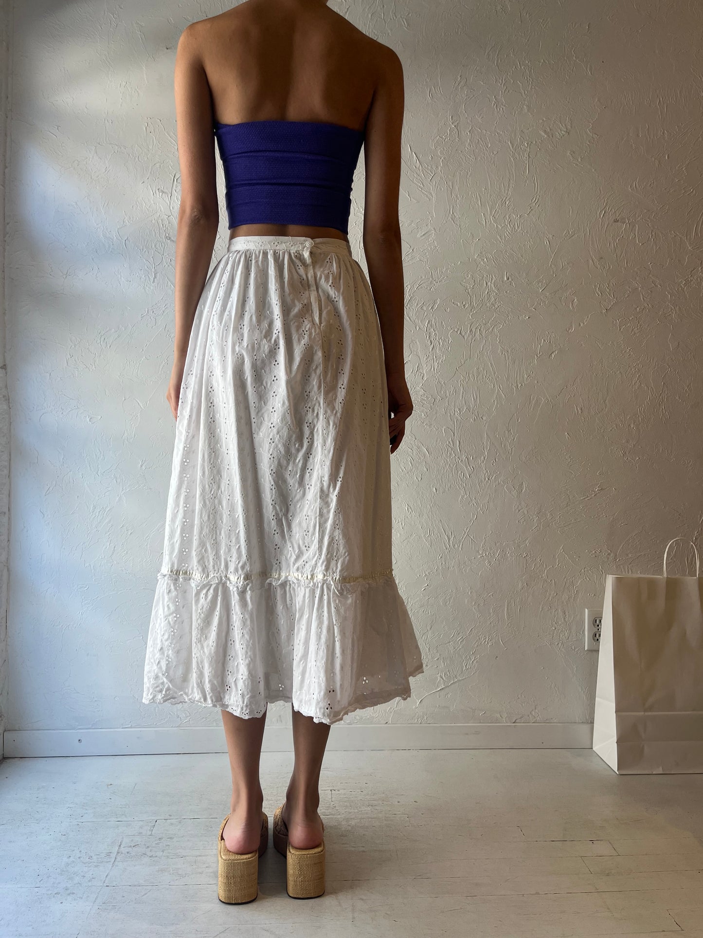 90s White Eyelet Cotton Skirt / Small