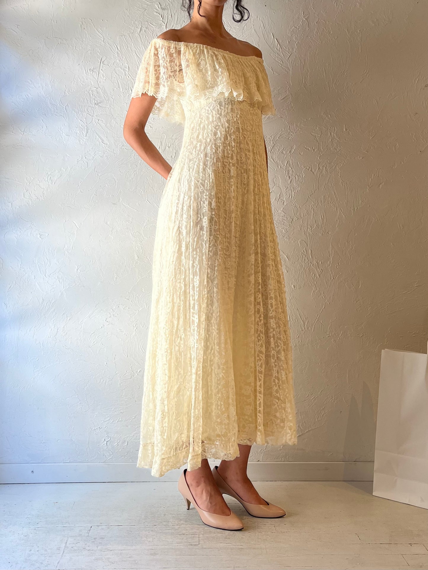 70s Cream Lace Off The Shoulder Dress / Small