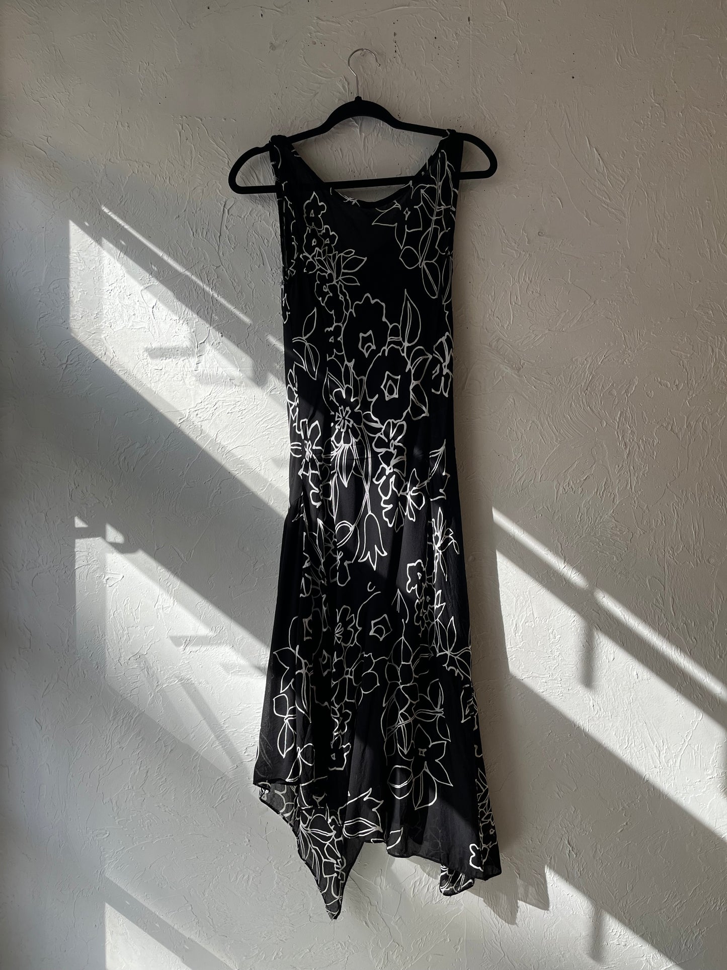 90s Black Floral Dress / Medium