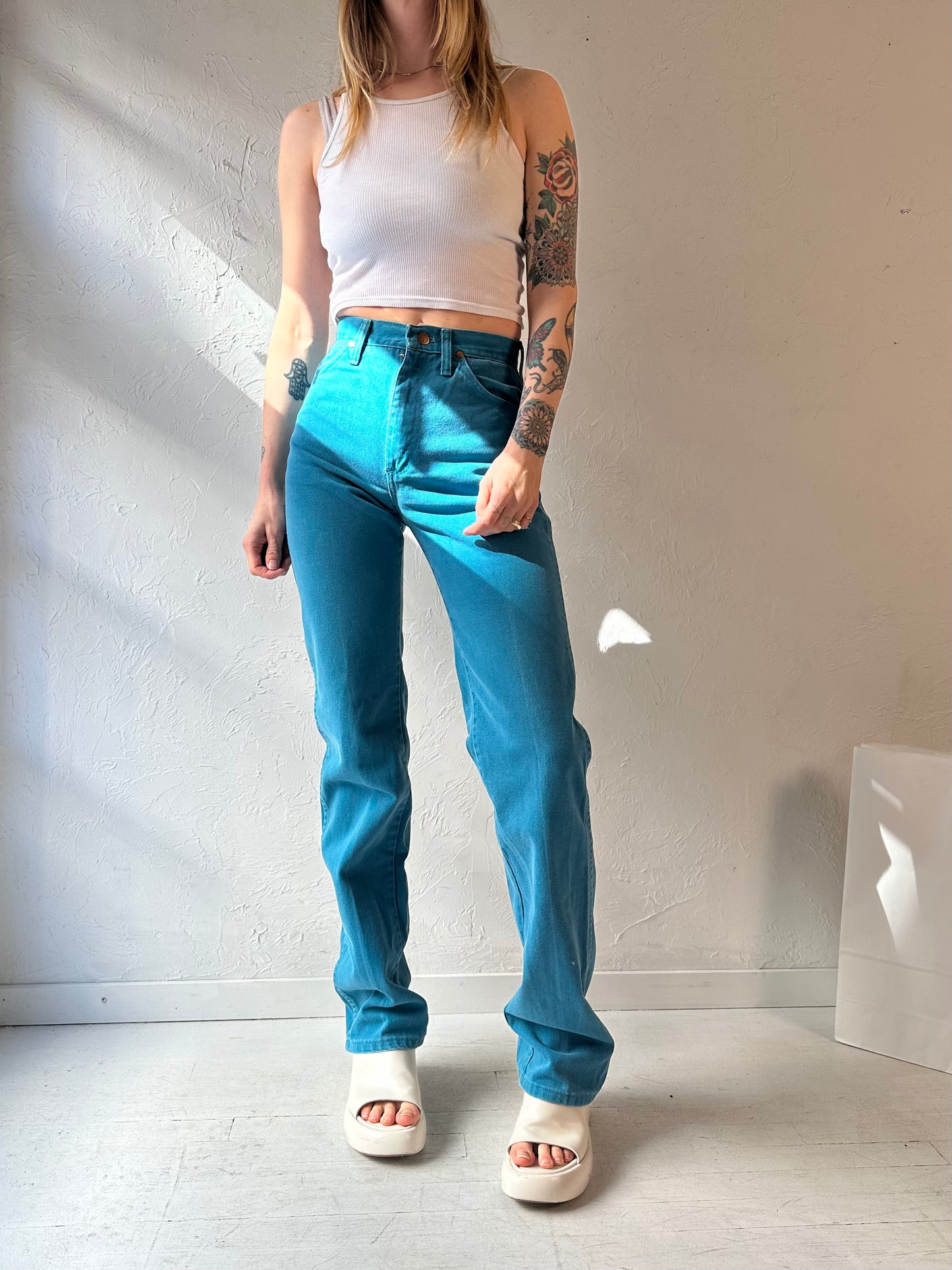 90s ‘Wrangler’ High Waisted Teal Blue Jeans / Made in USA / Waist 26"