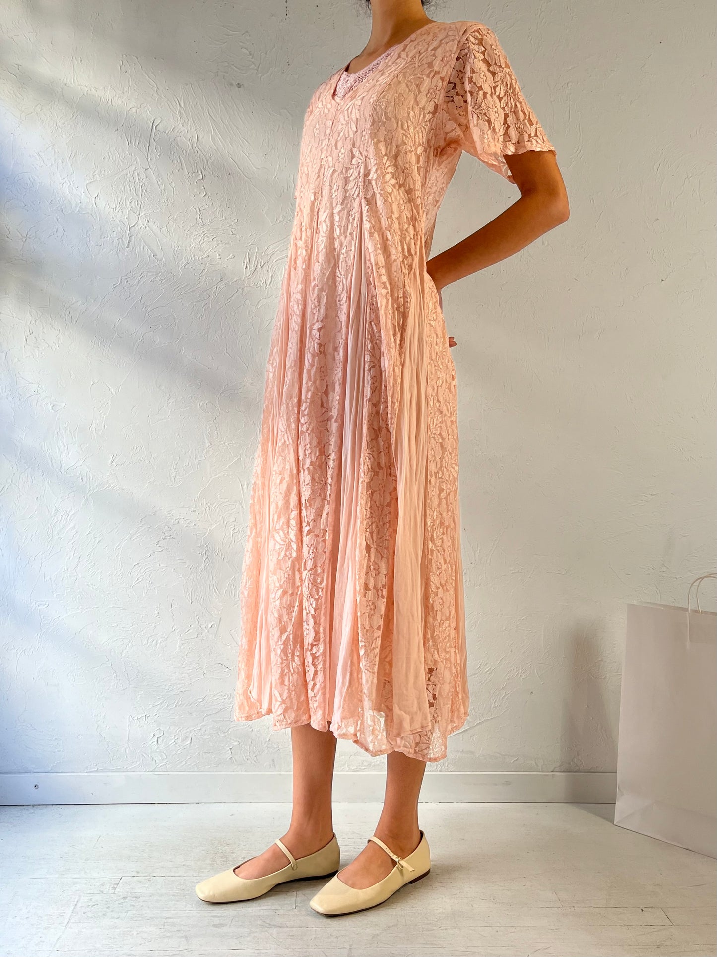 90s ‘Starina’ Pink Lace Dress / Small