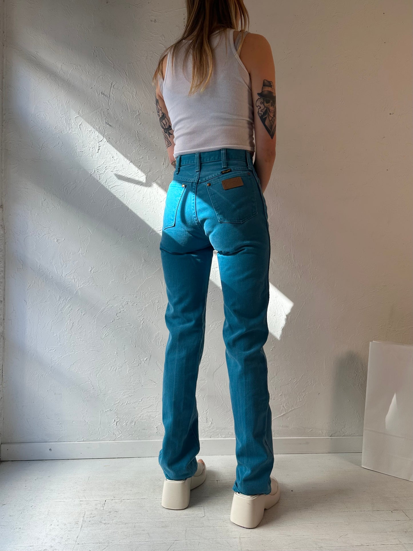 90s ‘Wrangler’ High Waisted Teal Blue Jeans / Made in USA / Waist 26"