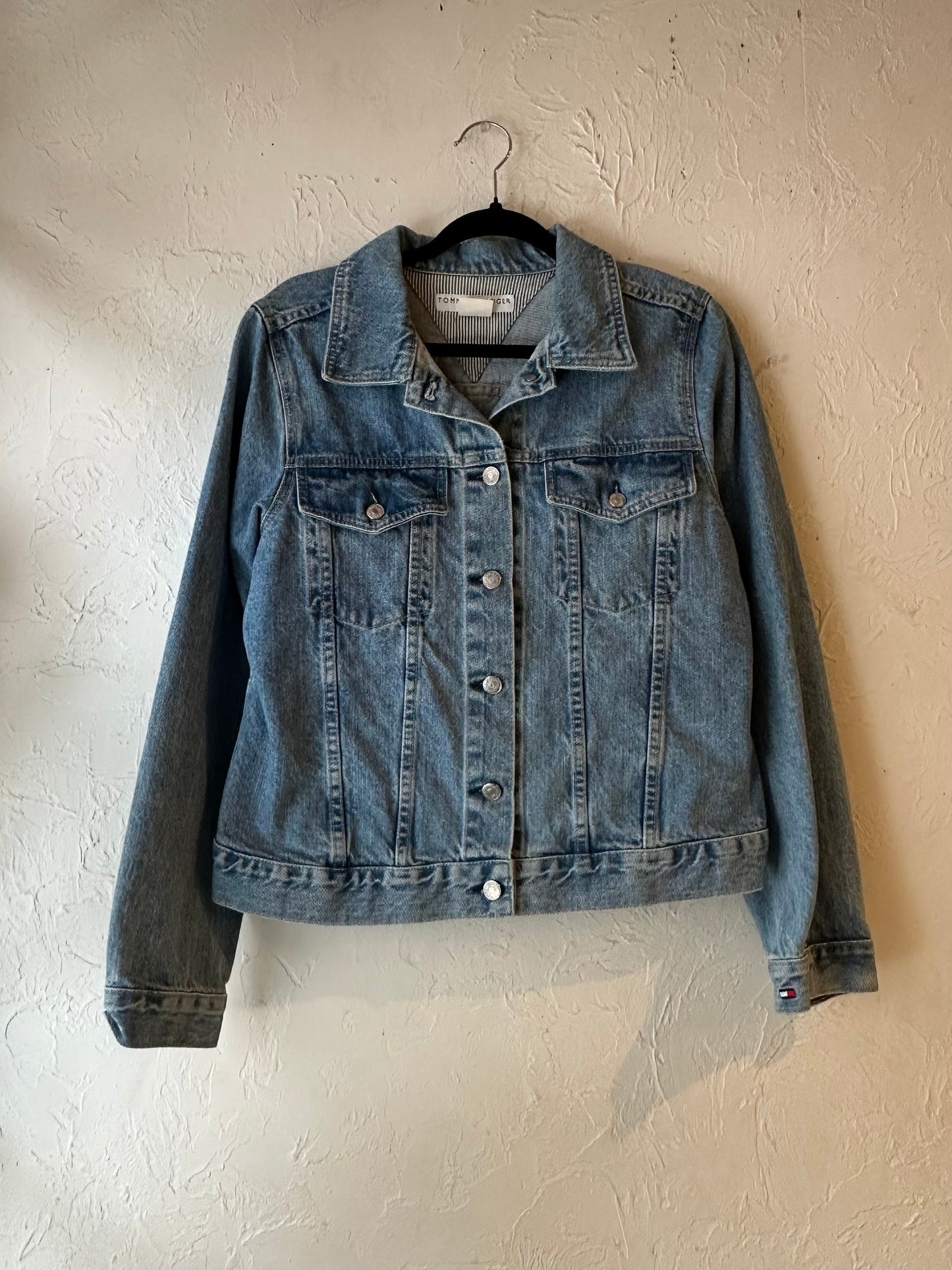 90s ‘Tommy Hilfiger’ Denim Jacket / Large