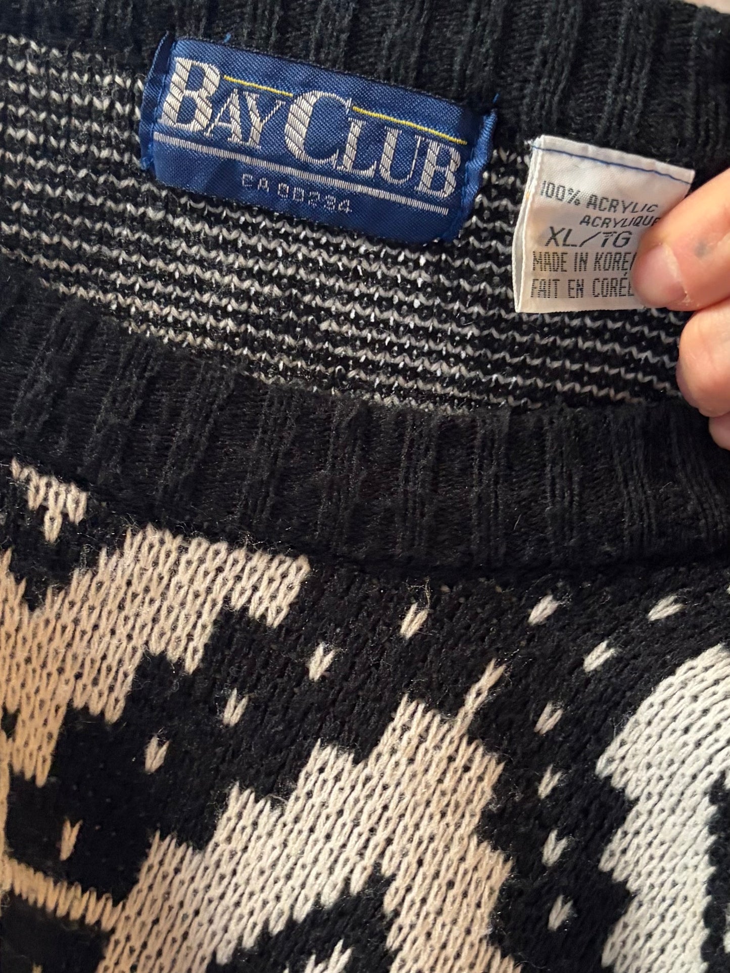 90s ‘Bay Club’ Black Acrylic Patterned Crew Neck Sweater / XL
