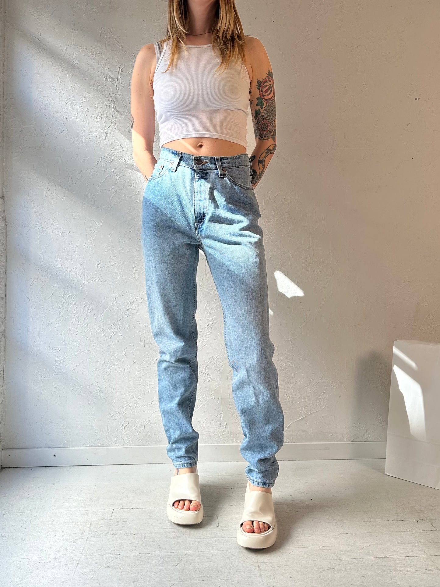 90s ‘Levi’s 512’ High Waisted Slim Fit Jeans / Made in USA / 28" Waist