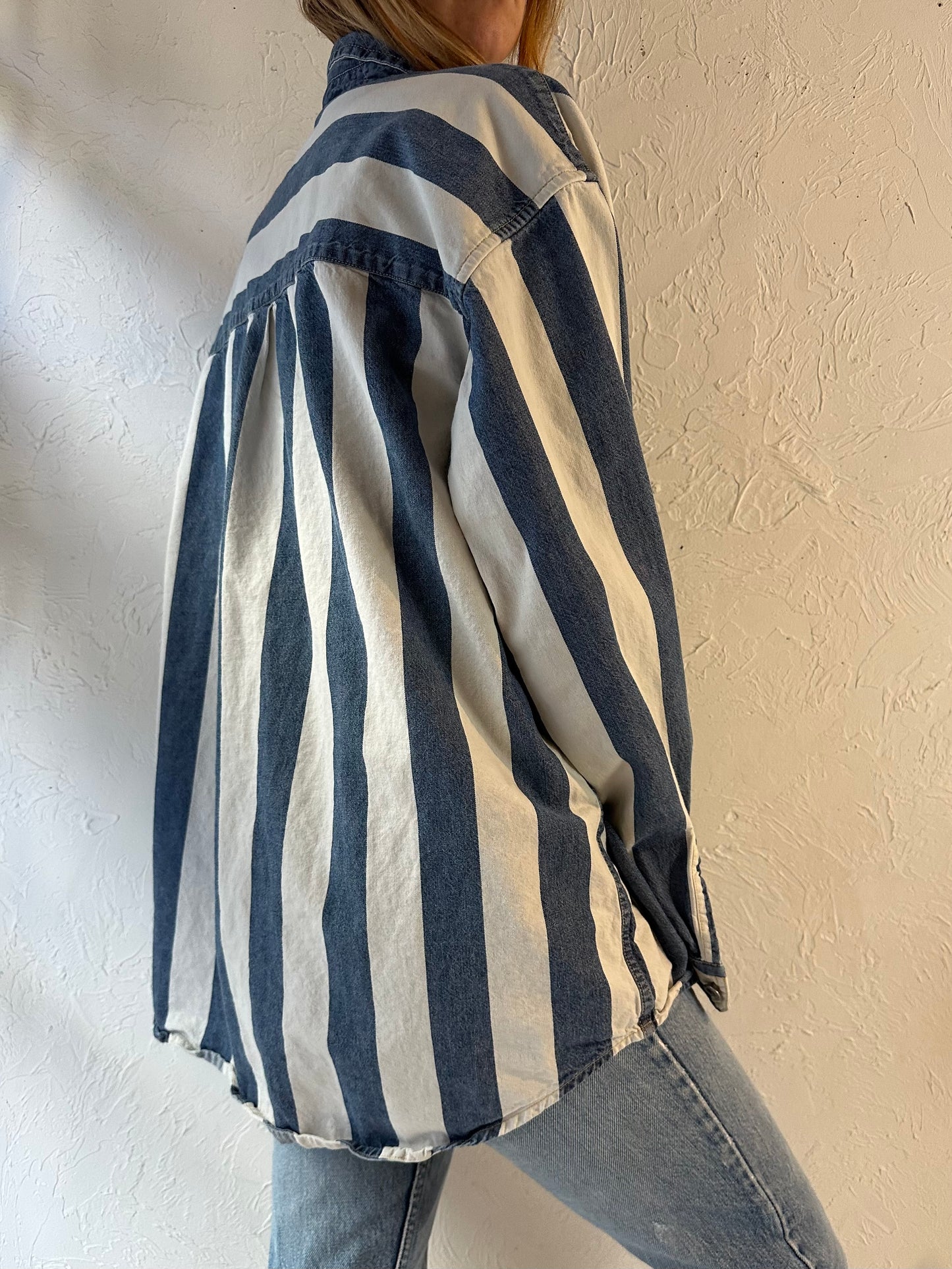 90s ‘Levi's Silver Tab' Striped Button Up Denim Shirt / Large