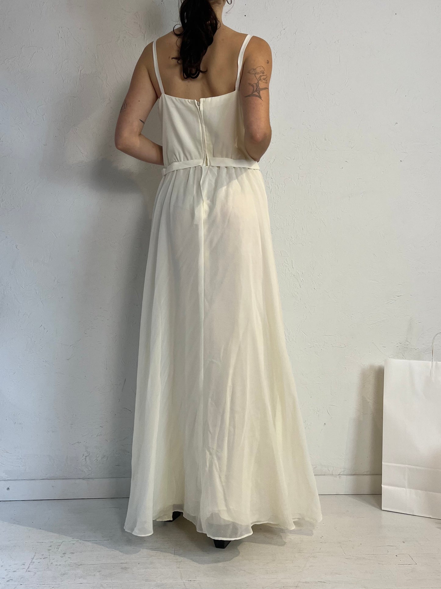 Vintage White Sleeveless Formal Maxi Dress / Medium