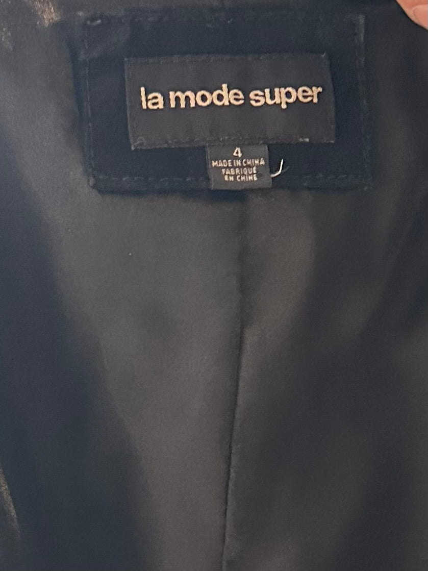 'La Mode Super' Black Suede Trench Coat / Small
