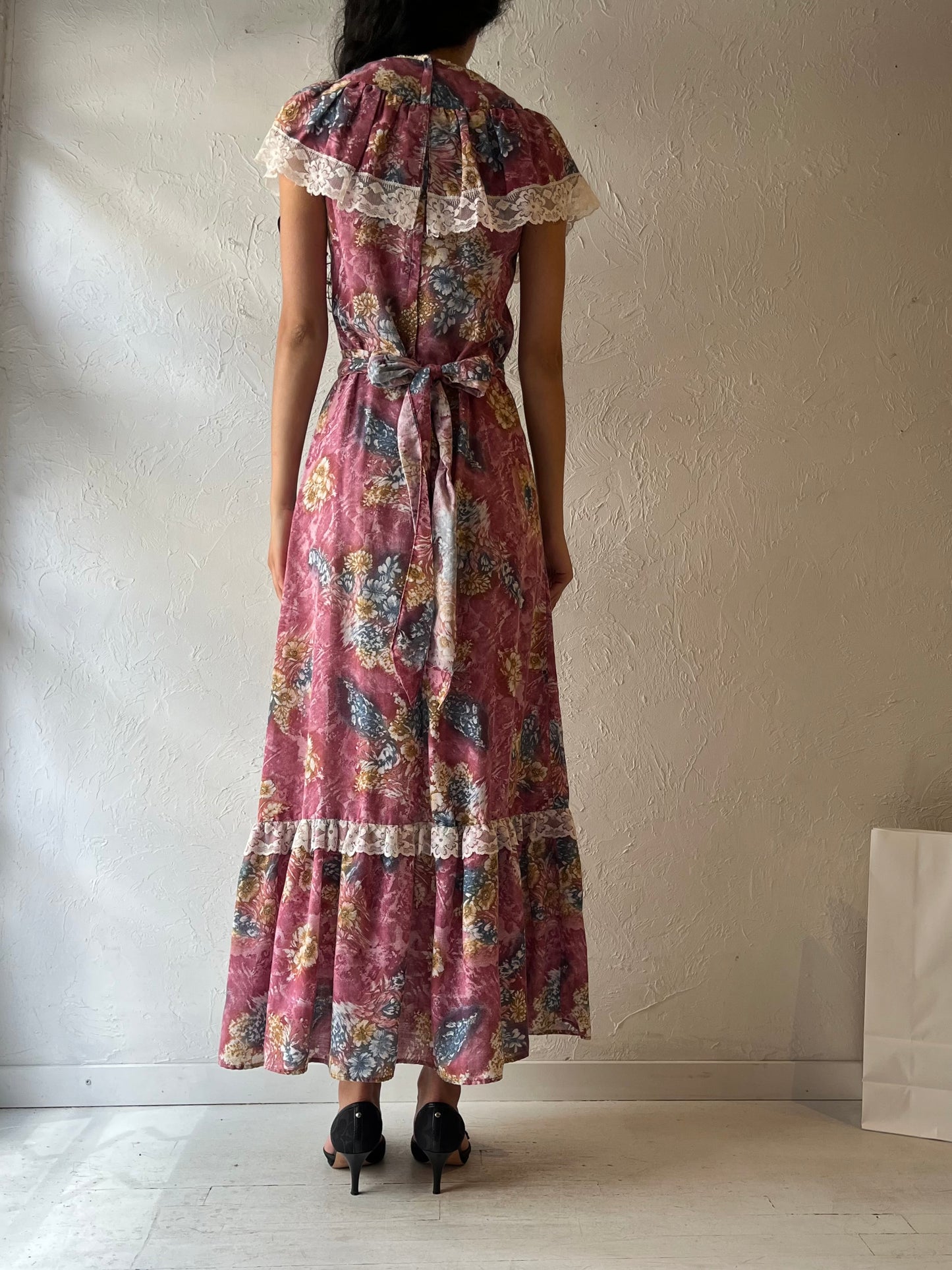 70s Floral Peasant Dress / Small