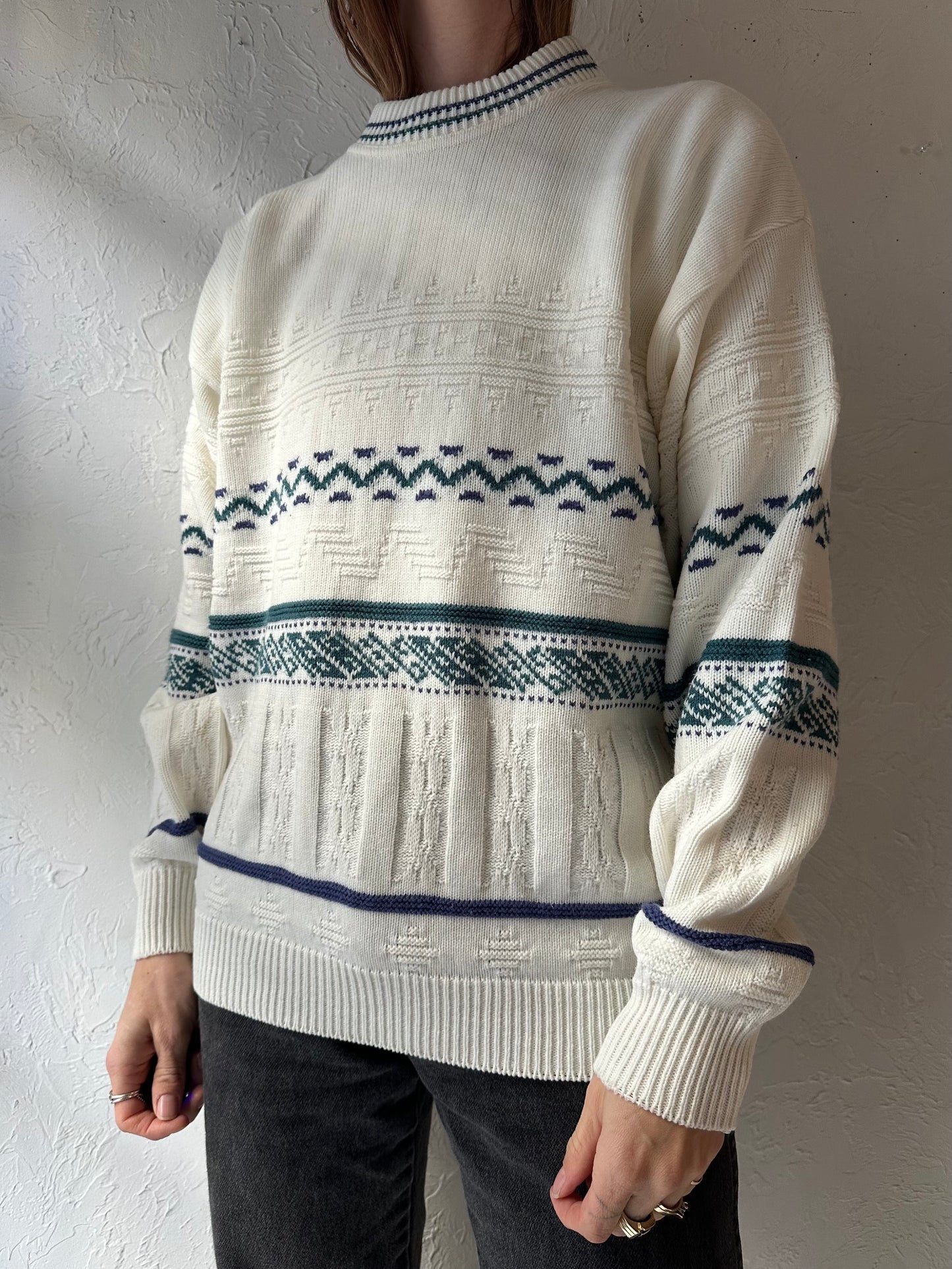 90s 'Club International' White Pullover Sweater / Medium