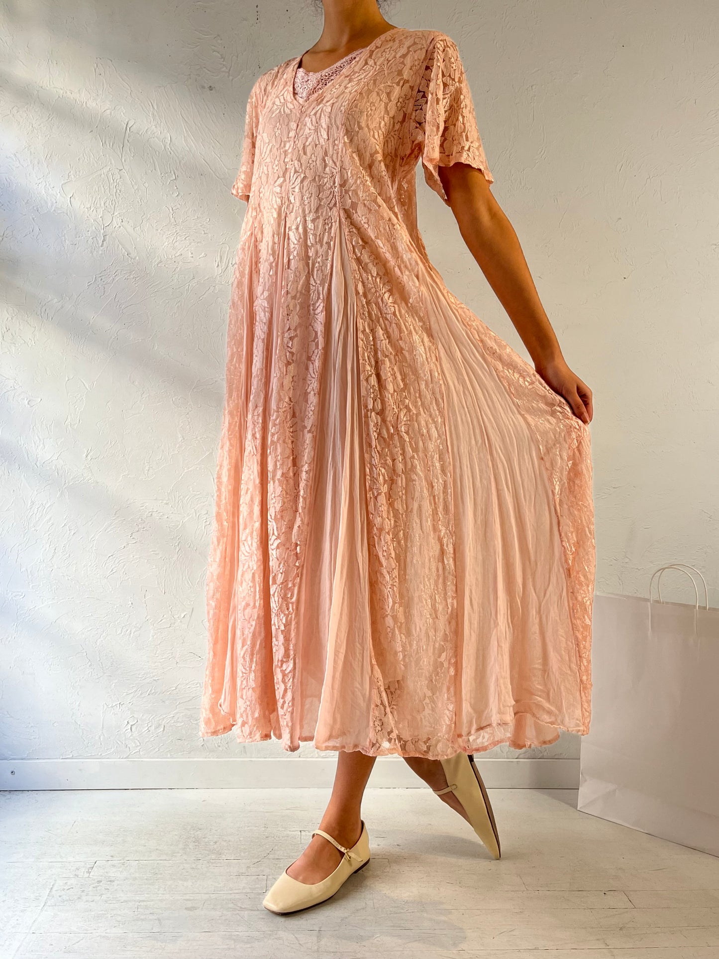 90s ‘Starina’ Pink Lace Dress / Small
