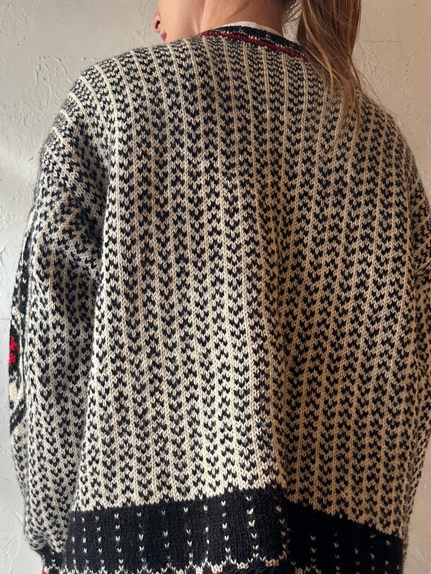 Vintage Dale of Norway Style Sweater / Medium