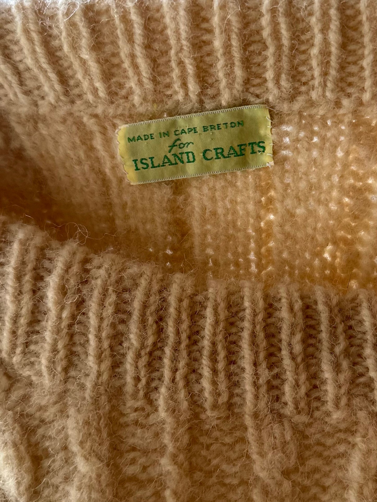 Vintage ‘Island Crafts’ Cream Wool Cable Knit Fisherman’s Sweater / Small