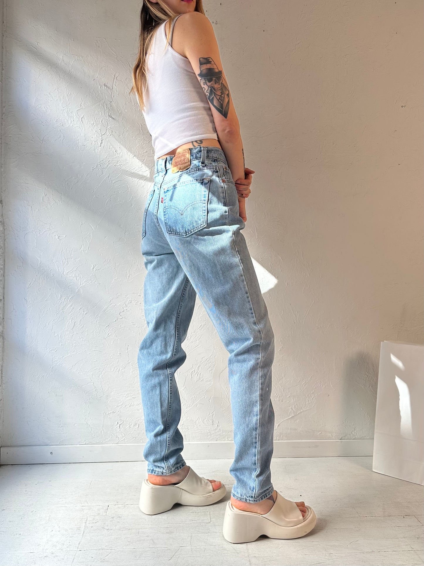 90s ‘Levi’s 512’ High Waisted Slim Fit Jeans / Made in USA / 28" Waist