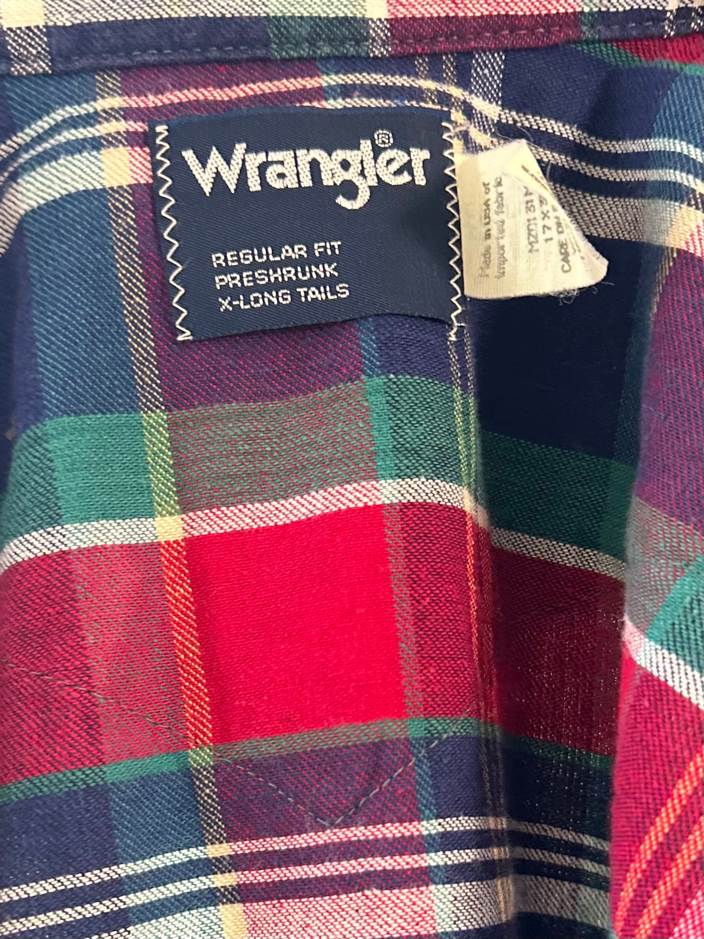 90s 'Wrangler' Plaid Pearl Snap Shirt / Large