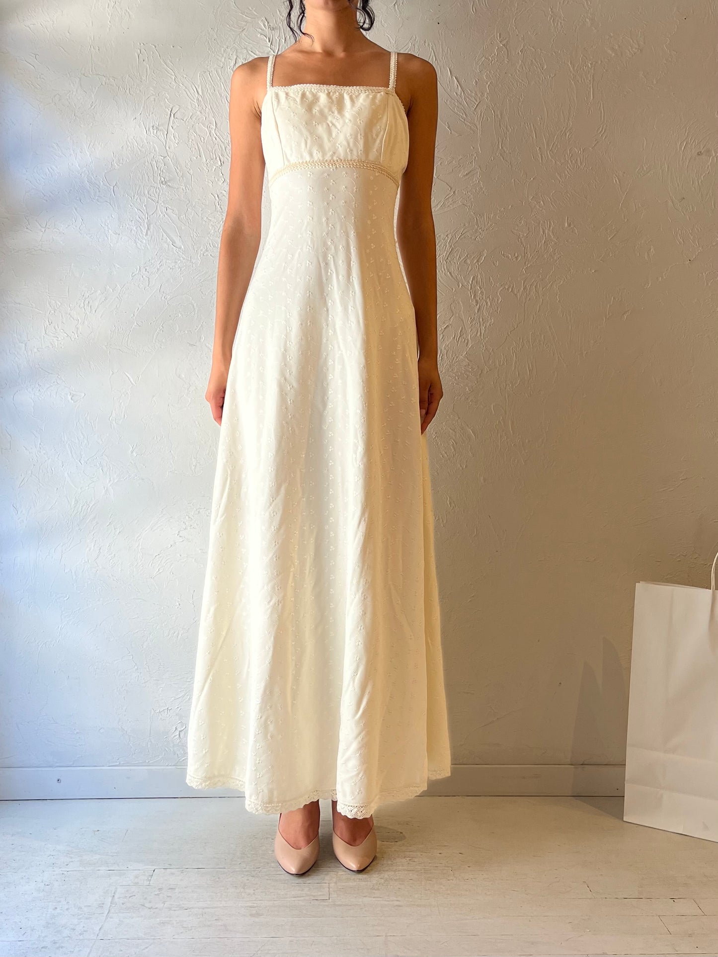 90s Cream Lace Up Formal Dress / Small