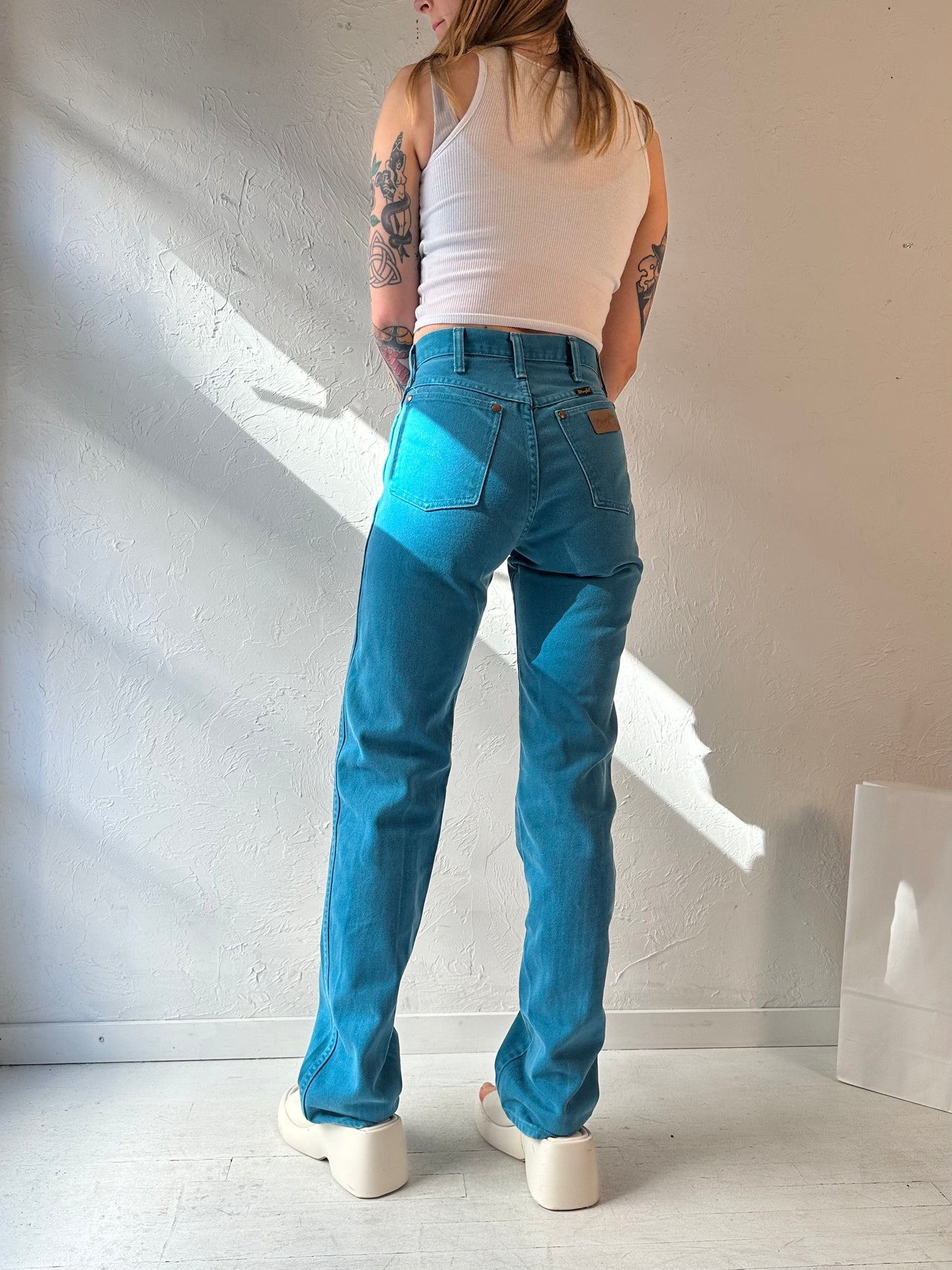 90s ‘Wrangler’ High Waisted Teal Blue Jeans / Made in USA / Waist 26"