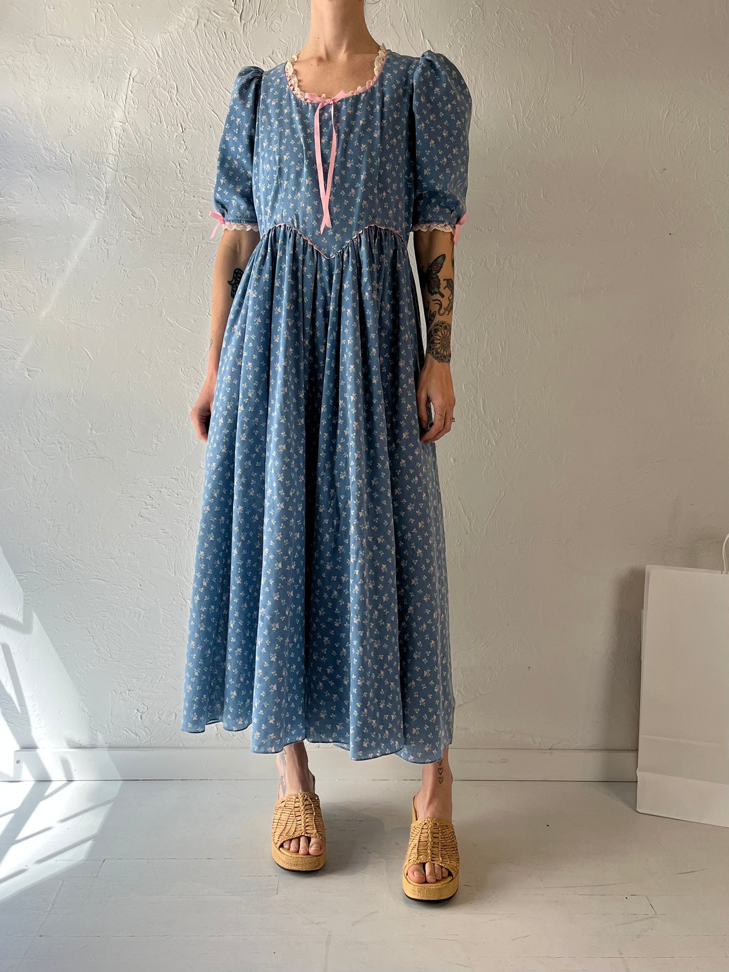 Vintage Handmade Blue Floral Dress / Medium