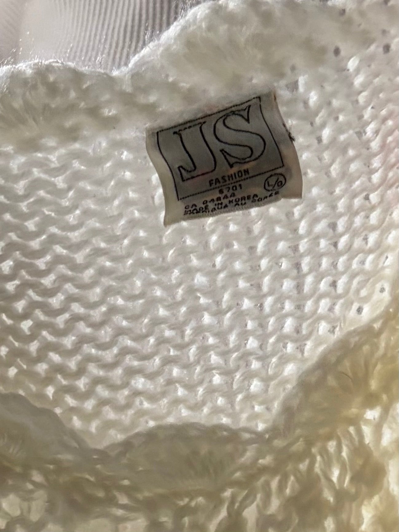 90s 'JS' White Acrylic Retro Crew Neck Knit Sweater / Vintage 1990s Minimalist Winter Pullover / Large