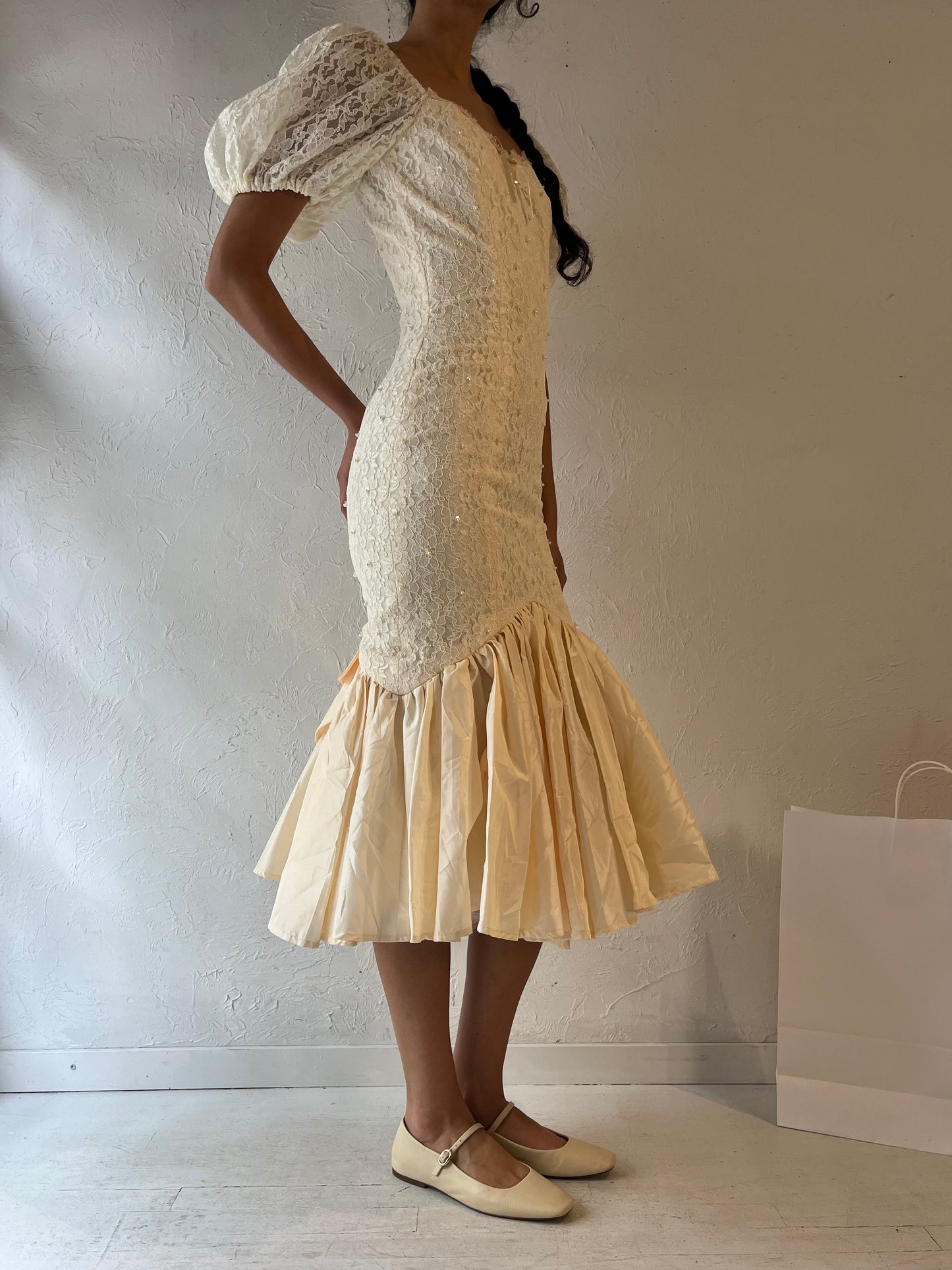 80s Handmade Cream Lace Wedding Dress / Small