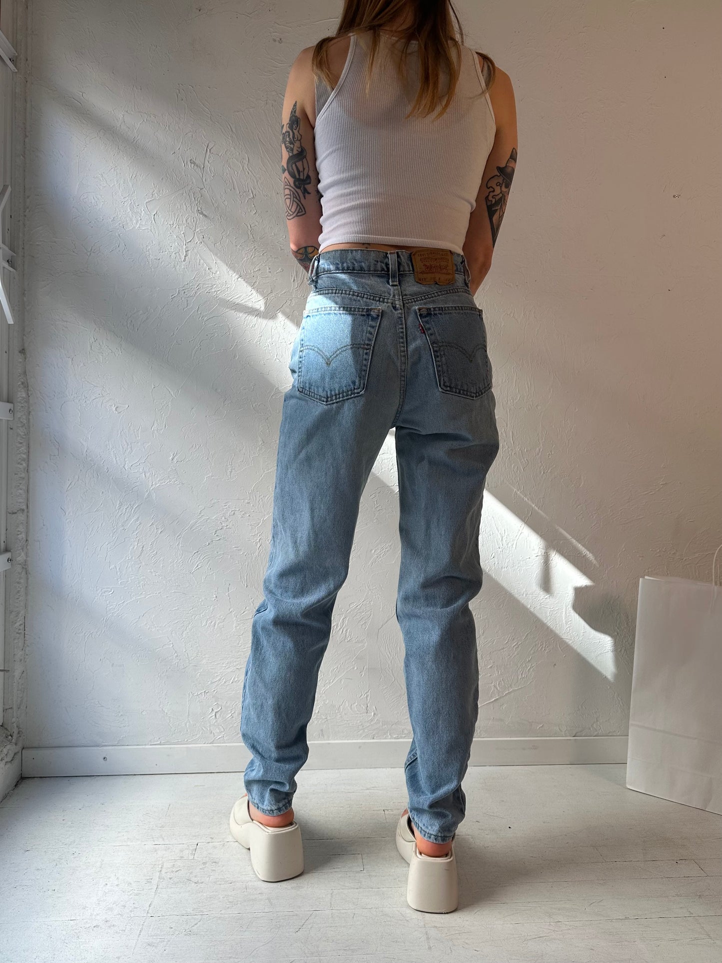 90s ‘Levi’s 512’ High Waisted Slim Fit Jeans / Made in USA / 28" Waist