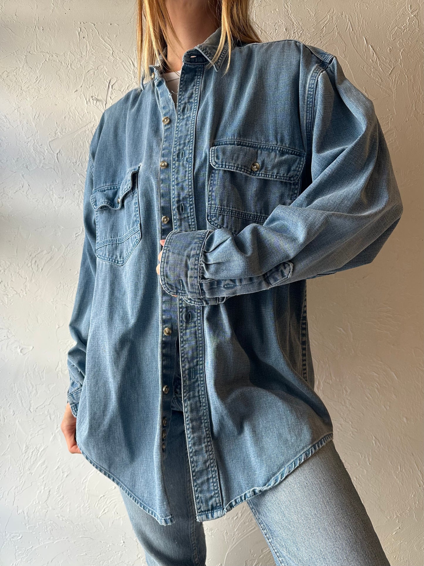 90s ‘Eddie Bauer’ Button Up Denim Shirt / Large