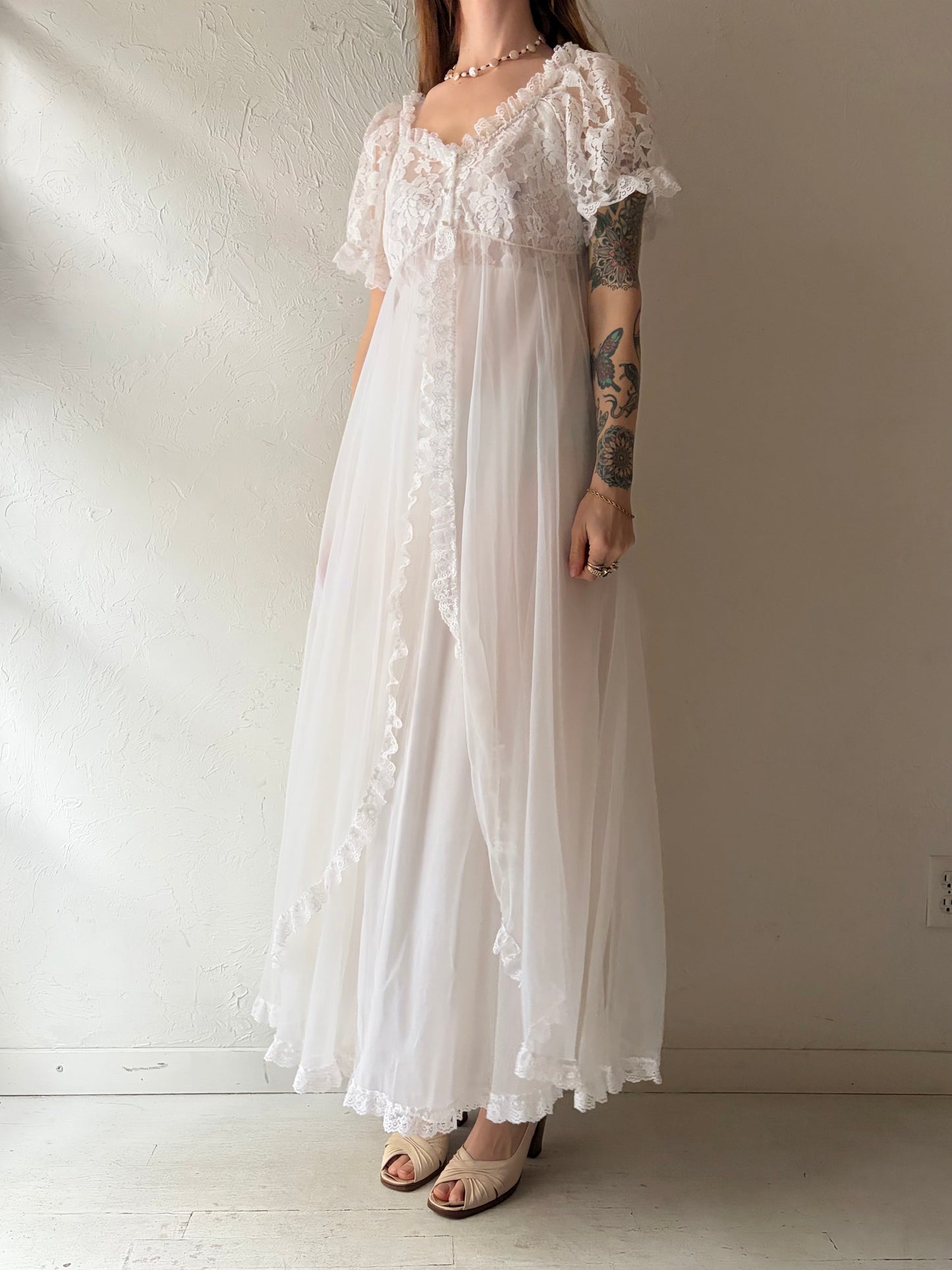 80s White Romantic Lace Lingerie Set / Vintage 1980s Night Gown Peignoir Robe / Small- Medium