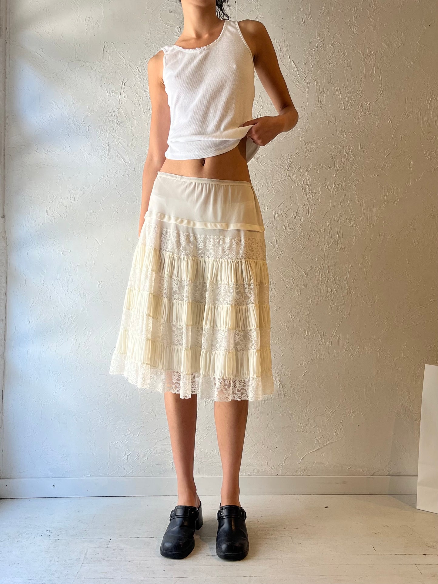 90s 'Colony Club' White Tiered Lace Midi Skirt / Medium