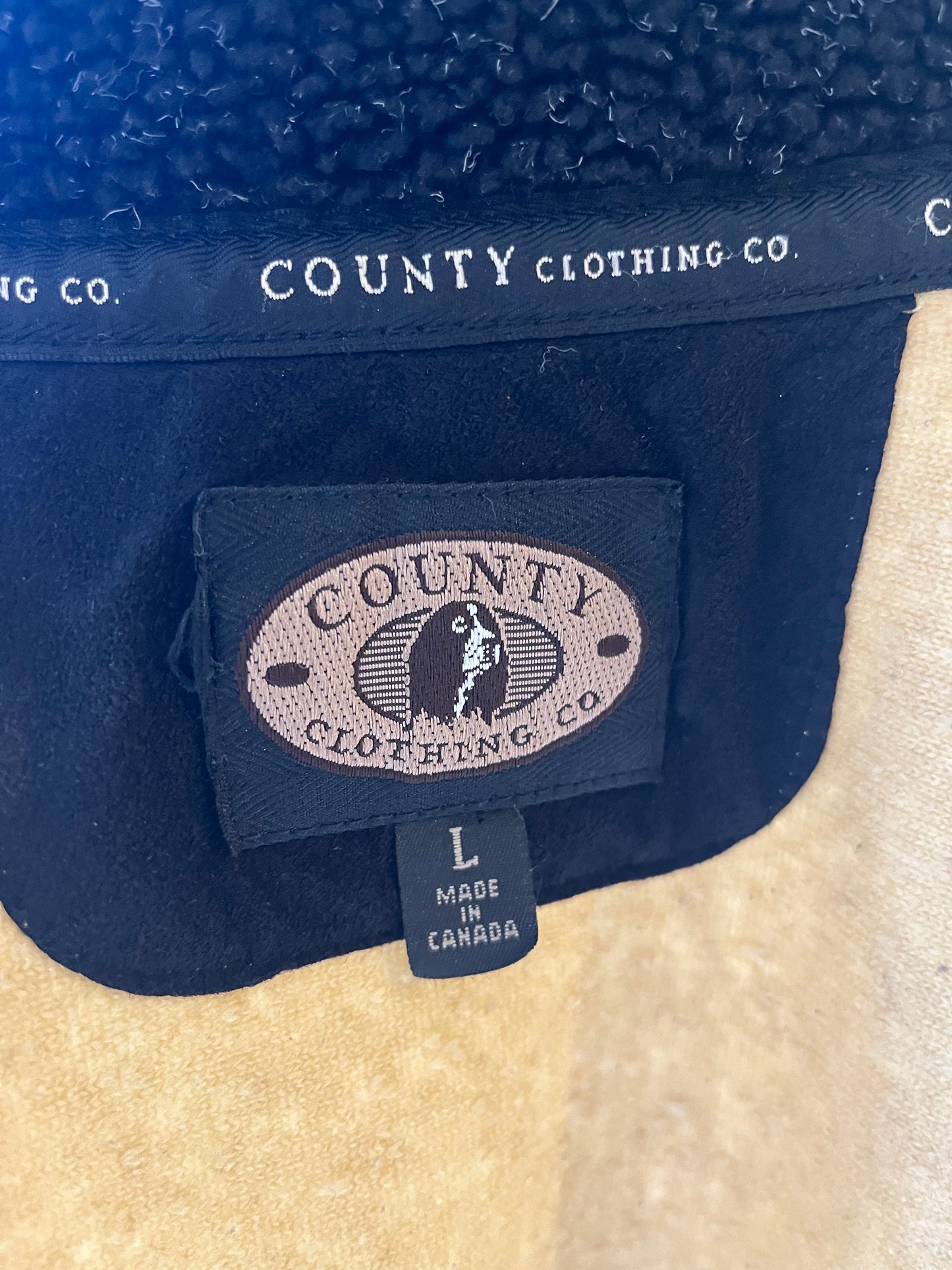 90s ‘Country Clothing’ Beige Fleece Vest / Large