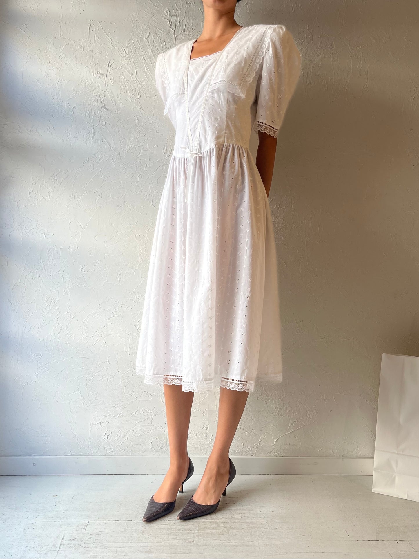 80s 'Gunne Sax' White Lacey Dress / Large