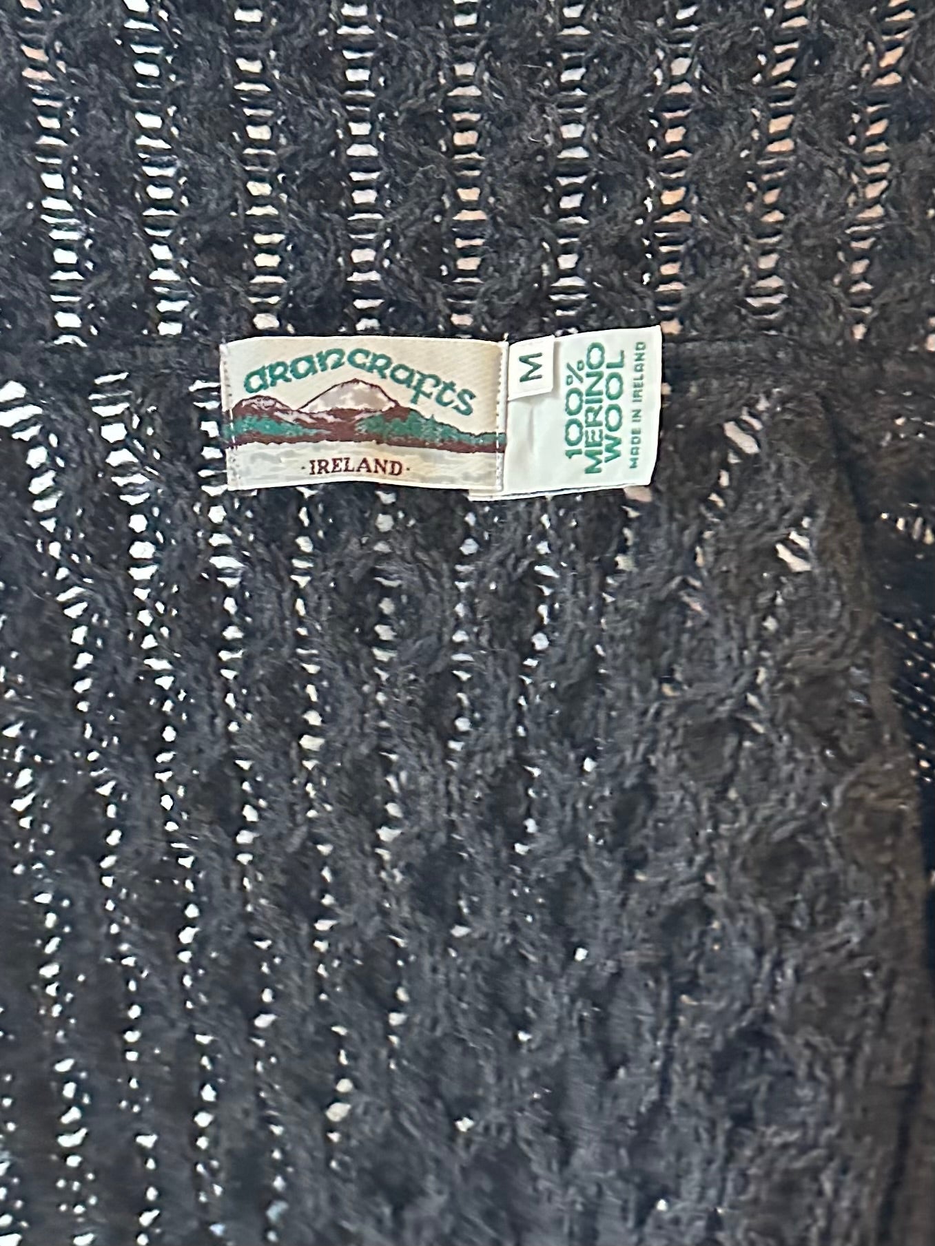 90s ‘Arancrafts’ Gray Cable Knit Merino Wool Sweater / Medium