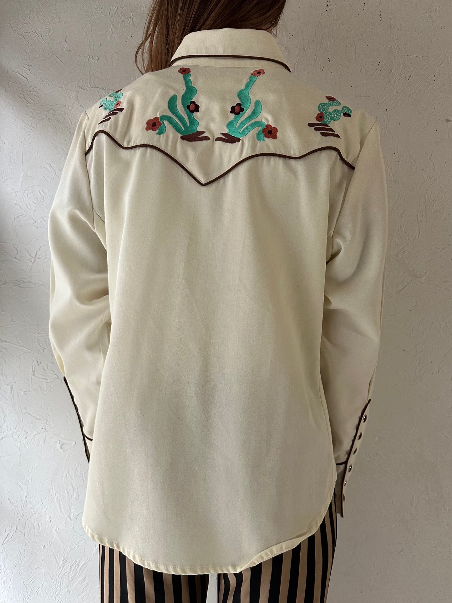 90s 'Scully' White Embroidered Western Snap up Shirt / Medium