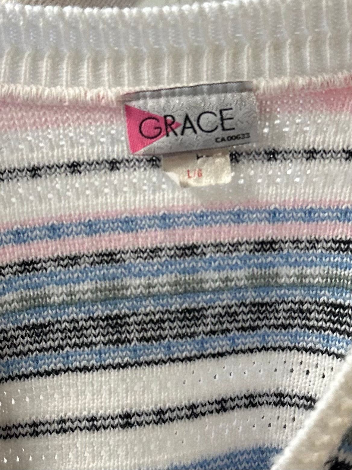 90s 'Grace' Acrylic Heart Cardigan Sweater / Large