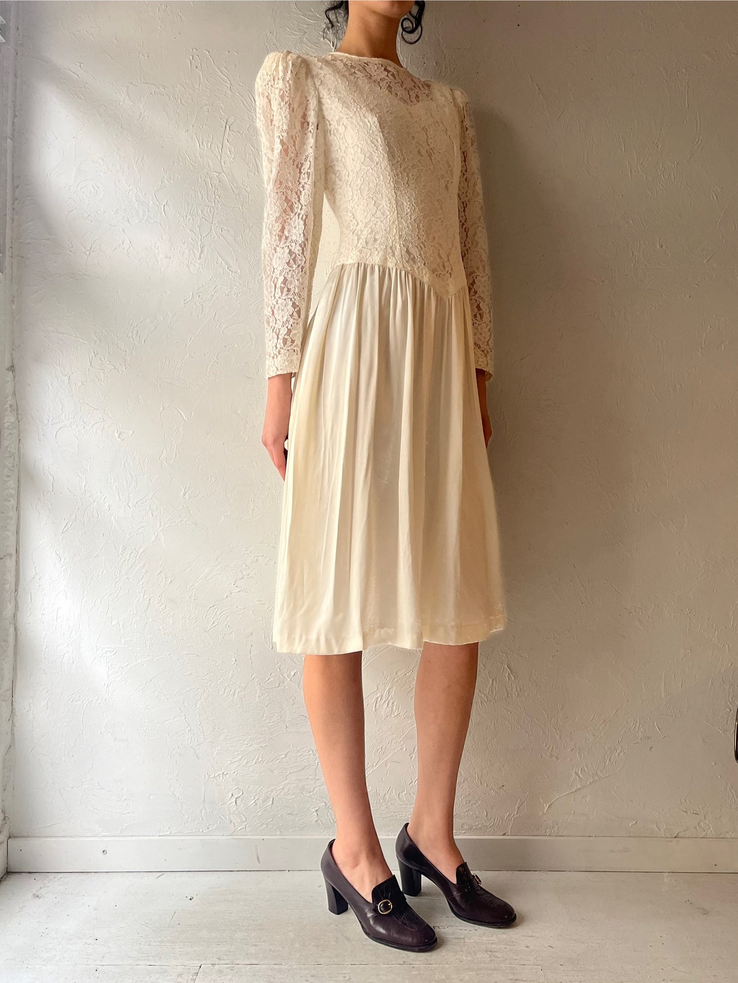 Vintage Handmade White Lace Dress / Medium