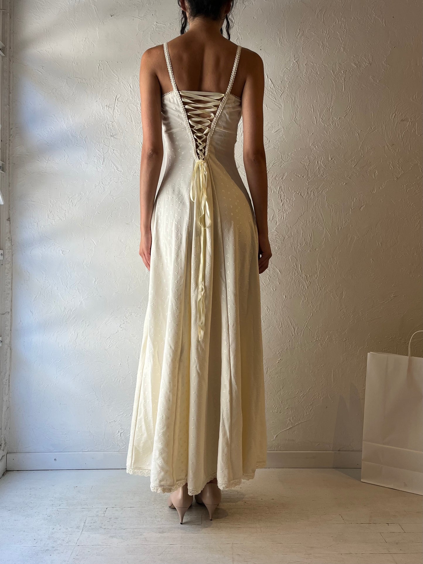 90s Cream Lace Up Formal Dress / Small