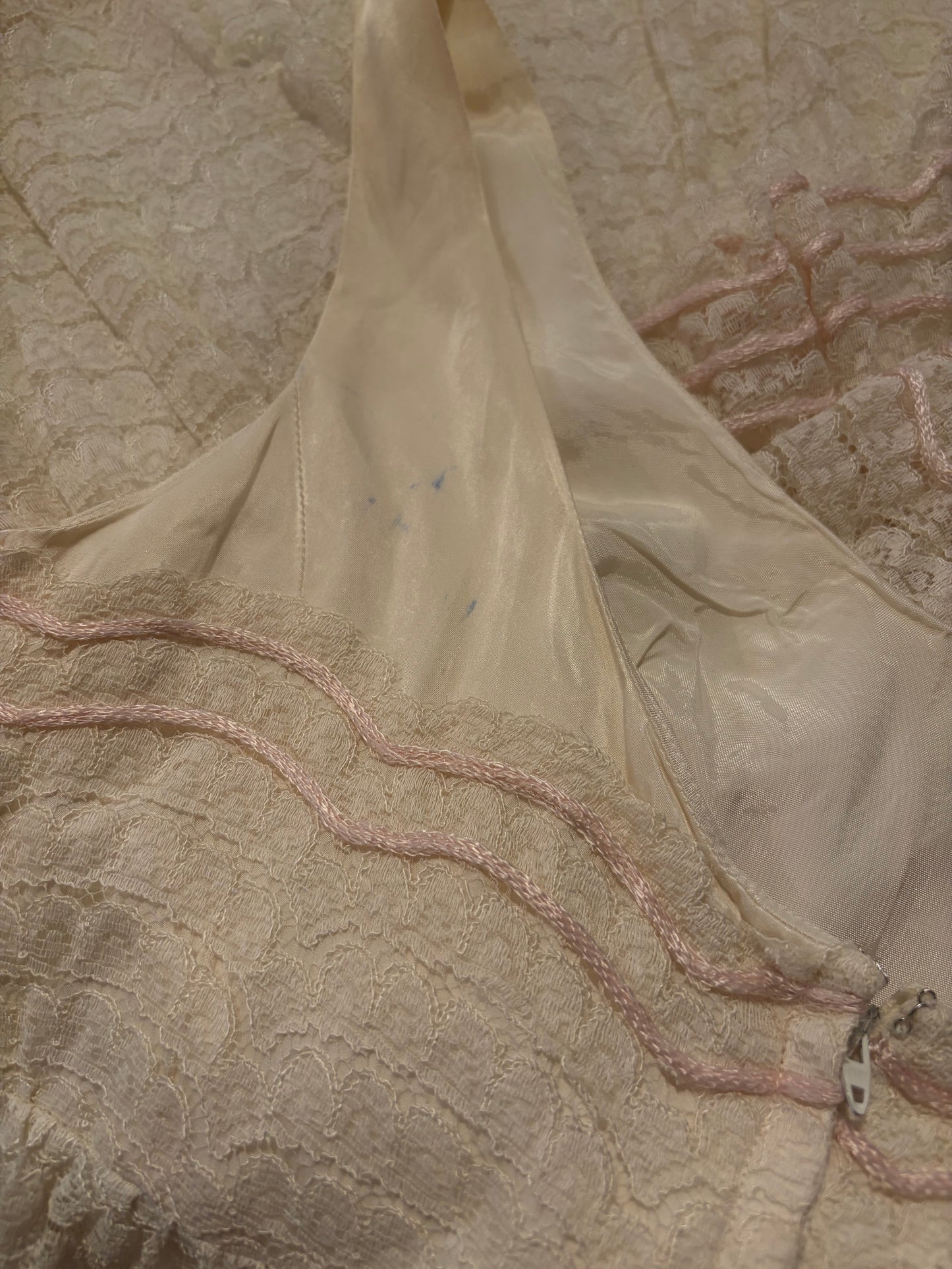 Vintage Tiered Lace Maxi Dress / Medium