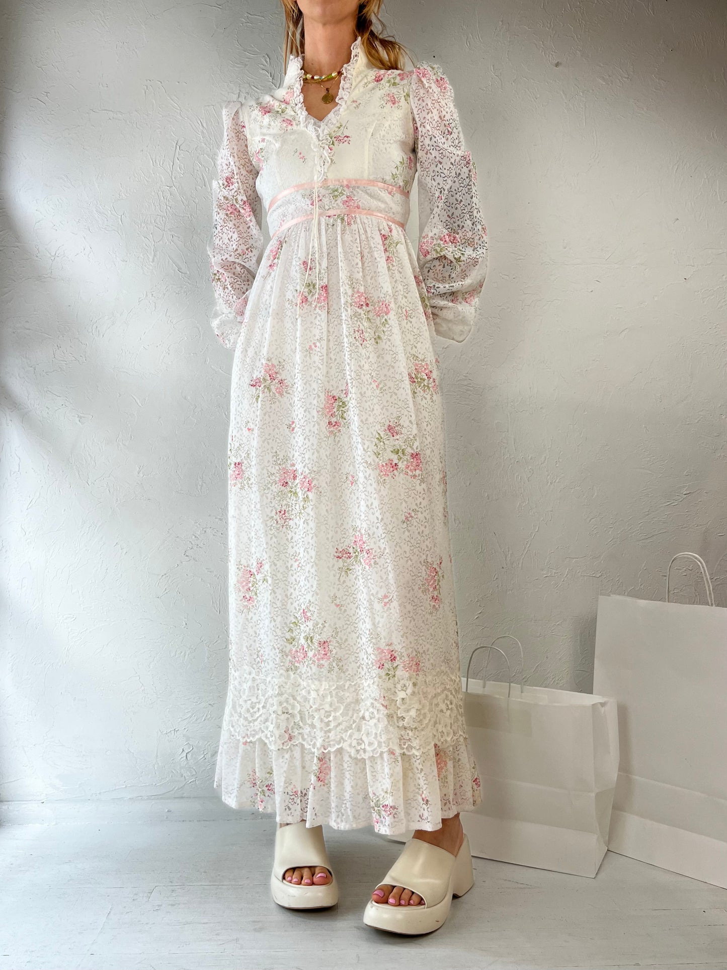 70s Pink & White Lacey Long Sleeve Peasant Dress / Small