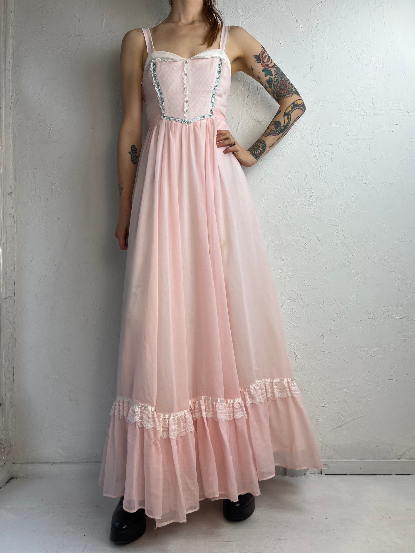 70s ‘Gunne Sax’ Baby Pink White Lace Gunne Sax Peasant Dress / X-Small